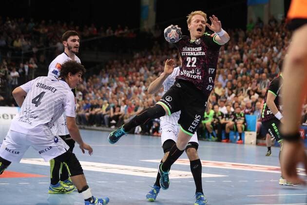 SG Flensburg Handewitt Montpellier HB EHF Champions League Flensburg 18 04 18 Flensburg 18 04 18 Sport Handball VELUX EHF Champions League Season 2017 2018 Quarterfinals SG Flensburg Handewitt Montpellier HB Anders Zachariassen SG Flensburg Handewitt 22 Diego Simonet Montpellier HB 04 xmmkx