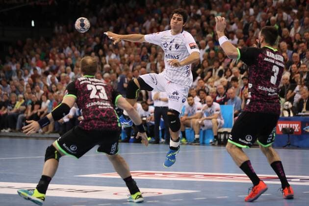 SG Flensburg Handewitt Montpellier HB EHF Champions League Flensburg 18 04 18 Flensburg 18 04 18 Handball VELUX EHF Champions League Season 2017 2018 SG Flensburg Handewitt Montpellier HB Diego Simonet Montpellier HB 04 Henrik Toft Hansen SG Flensburg Handewitt 23 Tobias Karlsson SG Flensburg Handewitt 03 xmmkx