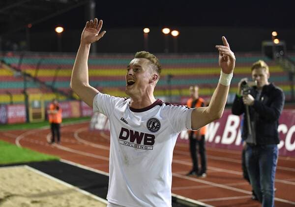 Soccer Men Season 2017 2018 Semifinals in the Berlin Pilsner Cup BFC Dynamo Tennis Borussia Matthias Steinborn BFC Dynamo among the fans Cheers after the final whistle 18 04 2018 Copyright: xMatthiasxKochx
