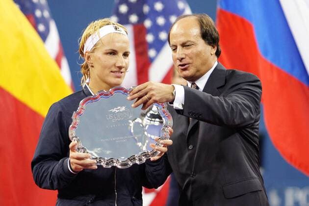 - NEW YORK, USA: Second placed Russian Svetlana Kuznetsova (L) receives her price after the US Open Women s final at the USTA National Tennis Center in Flushing Meadows, New York, 08 September 2007. It s the 7th Grand Slam title that Henin won in her carreer and it is the second time that she won the US Open. Henin won with 6-1,6-3. PHILIPPExBUISSIN  x7390177x