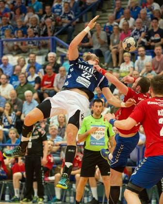 Fabian Gutbrod 22 Bergischer HC is fouled by Lukas Kalafut 9 Wilhelmshavener HV Bergischer HC vs Wilhelmshavener HV Handball 2 Bundesliga 20 04 18 Solingen NRW Germany Klingenhalle Copyright: xcdnx