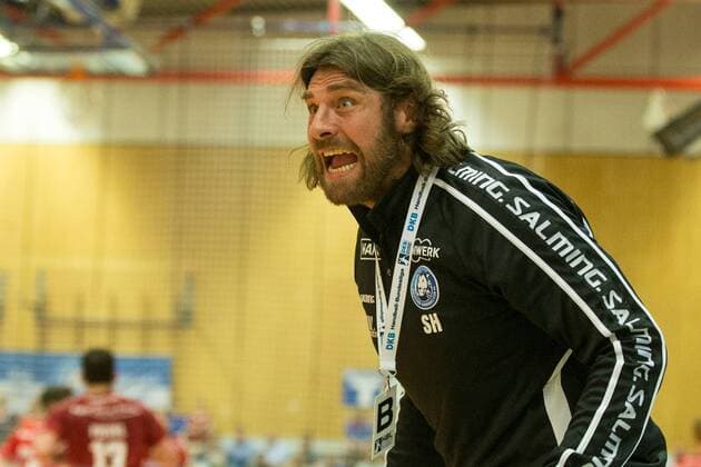 Sebastian Hinze Coach Bergischer HC cries on the sidelines Bergischer HC vs Wilhelmshavener HV Handball 2 Bundesliga 20 04 18 Solingen NRW Germany Klingenhalle Copyright: xcdnx