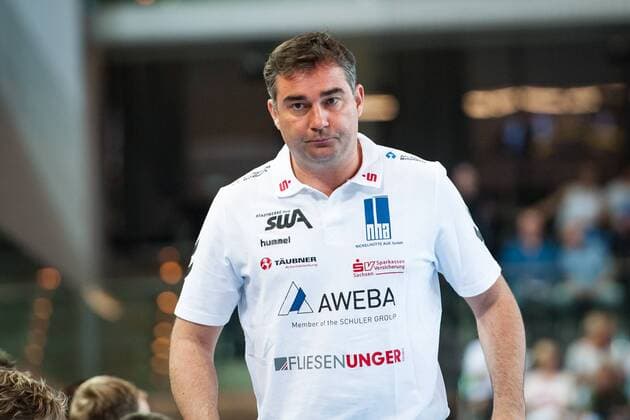 Aue Coach Stephan Swat Coach Aue HC Rhein Vikings vs. EHV Aue Handball 2 Bundesliga 20 04 18 Dusseldorf NRW Germany Castello Copyright: xcdn_nszx