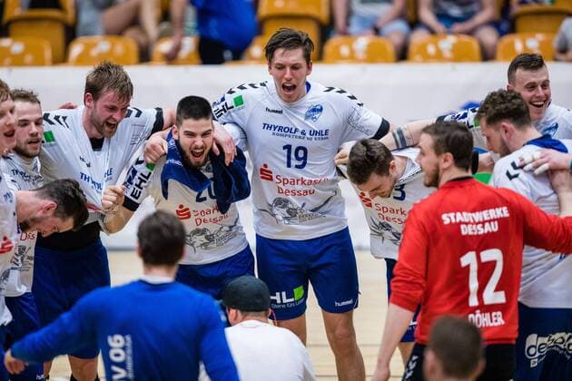 Jubel at the Dessau Rosslauer HV 06 during the meeting in the DKB Handball 2 Bundesliga between Dessau Rosslauer HV 06 and Eintracht Hildesheim in the Anhalt Arena on April 20 2018 in Bauhausstadt Dessau Saxony Anhalt Germany HB 2BL Dessau Rosslauer HV 06 Eintracht Hildesheim Bauhausstadt Dessau Copyright: xEIBNER HartmutxBoesenerx EP_HBR