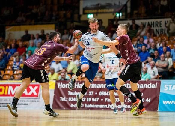 during the meeting in the DKB Handball 2 Bundesliga between Dessau Rosslauer HV 06 and Eintracht Hildesheim in the Anhalt Arena on April 20 2018 in Bauhausstadt Dessau Saxony Anhalt Germany HB 2BL Dessau Rosslauer HV 06 Eintracht Hildesheim Bauhausstadt Dessau Copyright: xEIBNER HartmutxBoesenerx EP_HBR