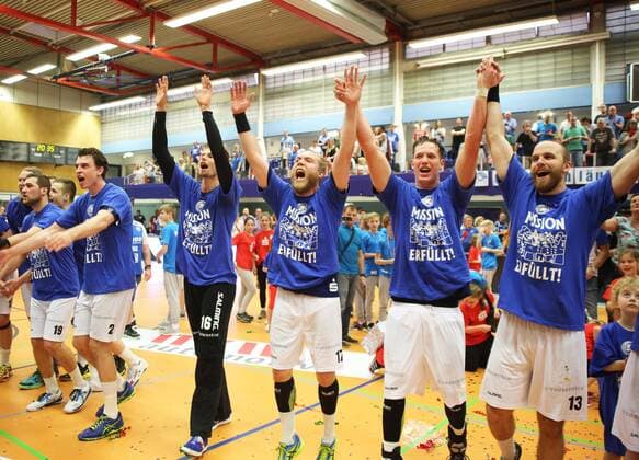 HBL 2 Handball Bundesliga Season 2017 2018 31 Matchday Bergischer HC Wilhelmshavener HV after the game was celebrated the team of Bergischer HC cheered