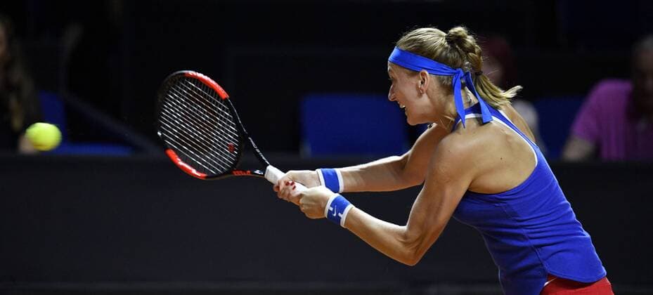 Petra Kvitova CZE Action Tennis Women Team Germany Germany Fed Cup Fed Cup 2018 Semifinal Germany GER vs Czech Republic CZE Porsche Arena Stuttgart 21 22 04 2018 Fed Cup Semi Final GER CZE Porsche Arena Stuttgart 2018