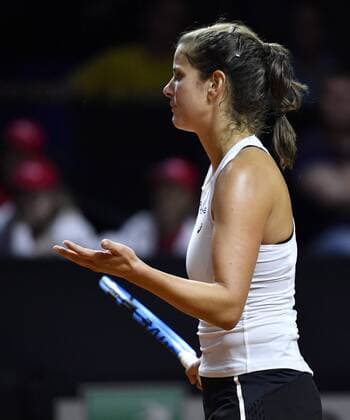 Julia Görges GER disappointed gesture Gesture Tennis Women Team Germany Germany Fed Cup FedCup 2018 Semi-finals Germany GER vs Czech Republic CZE Porsche Arena Stuttgart 21 22 04 2018 Fed Cup semi-final GER CZE Porsche Arena Stuttgart 2018