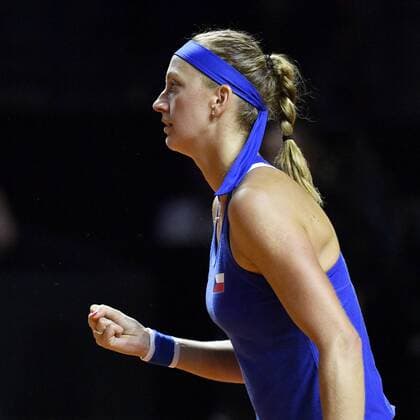 Petra Kvitova CZE Gesture gesture cheers over won point Cheering Tennis Women Team Germany Germany Fed Cup Fedation Fed Cup 2018 Semifinal Germany GER vs Czech Republic CZE Porsche Arena Stuttgart 21 22 04 2018 Fed Cup Semifinals GER CZE Porsche Arena Stuttgart 2018
