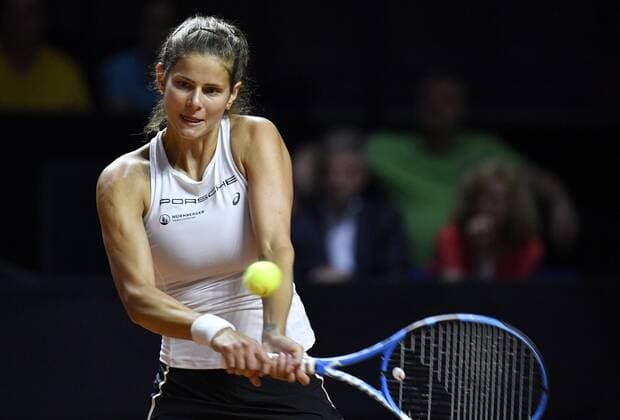 Julia Görges GER Action Tennis Women Team Germany Germany Fed Cup Fed Cup 2018 Semifinal Germany GER vs Czech Republic CZE Porsche Arena Stuttgart 21 22 04 2018 Fed Cup Semi Final GER CZE Porsche Arena Stuttgart 2018