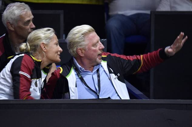 DTV Head of Men s Tennis Tennis with Barbara Rittner Tennis DTB Gesture Gesture Tennis Women Team Germany Germany Fed Cup Fed Cup 2018 Semifinal Germany GER vs Czech Republic CZE Porsche Arena Stuttgart 21 22 04 2018 Fed Cup Semifinals GER CZE Porsche Arena Stuttgart 2018