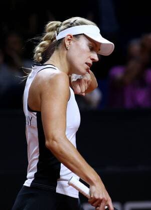 BAU 21 04 2018 Stuttgart Tennis Fed Cup GER vs CZE Angelique Kerber GER disappointed