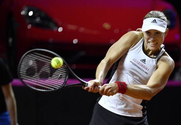 Angelique KERBER GER Action Tennis Women Team Germany Germany Fed Cup Fedation FedCup 2018 Semifinals Germany GER vs Czech Republic CZE Porsche Arena Stuttgart 21 22 04 2018 Fed Cup Semifinals GER CZE Porsche Arena Stuttgart 2018