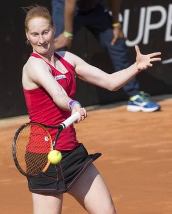 Belgian Alison Van Uytvanck pictured in action during a tennis game between Italian Sara Errani WTA Tennis Damen 91) and Belgian Alison Van Uytvanck (WTA 50), the second rubber of this weekend s Fed Cup World Group Play Off meeting between Italy and Belgium in Genoa, Italy, Saturday 21 April 2018. LAURIExDIEFFEMBACQ  x05333323x