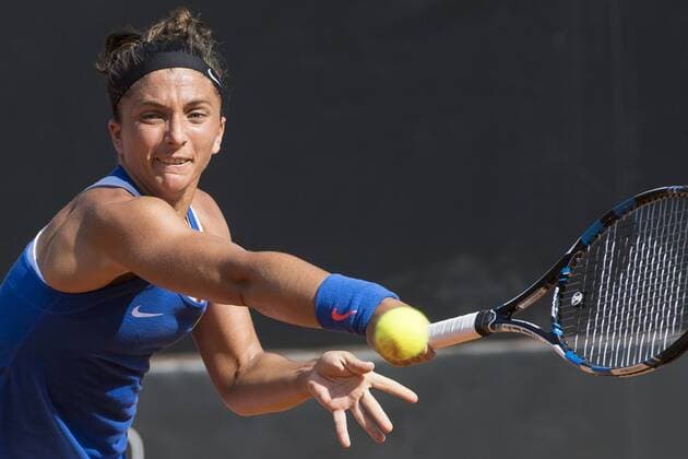 Italian Sara Errani pictured in action during a tennis game between Italian Sara Errani WTA Tennis Damen 91) and Belgian Alison Van Uytvanck (WTA 50), the second rubber of this weekend s Fed Cup World Group Play Off meeting between Italy and Belgium in Genoa, Italy, Saturday 21 April 2018. LAURIExDIEFFEMBACQ  x05333360x