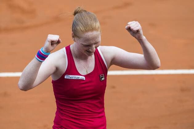 Belgian Alison Van Uytvanck celebrates after winning a tennis game between Italian Sara Errani WTA Tennis Damen 91) and Belgian Alison Van Uytvanck (WTA 50), the second rubber of this weekend s Fed Cup World Group Play Off meeting between Italy and Belgium in Genoa, Italy, Saturday 21 April 2018. LAURIExDIEFFEMBACQ  x05333420x