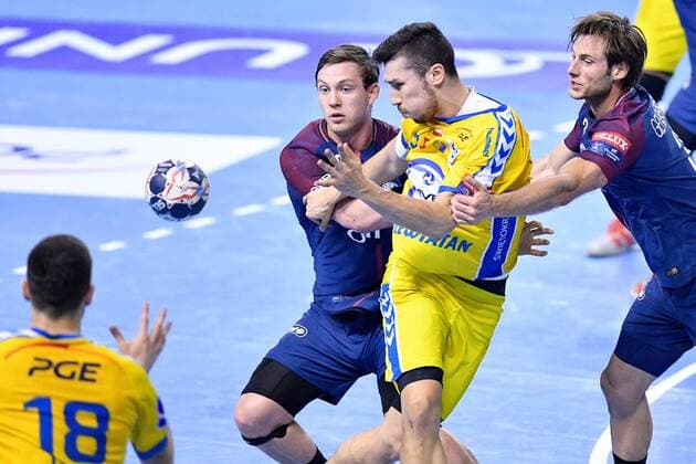21.04.2018 KIELCE UL. BOCZNA ( POLAND ) PILKA RECZNA MEZCZYZN ( HANDBALL MEN S ) LIGA MISTRZOW - 1 4 FINALU ( MEN S VELUX EHF CHAMPIONS LEAGUE - QUARTER FINAL ) MECZ PGE VIVE KIELCE - PARIS SAINT GERMAIN HANDBALL ( GAME ) NZ ALEX DOVICHEBAEVA DUJSHEBAEV ( DUJSZEBAJEW ) UWE GENSHEIMER FOTO MICHAL STANCZYK CYFRASPORT NEWSPIX.PL --- Newspix.pl  20180421CSMS0009