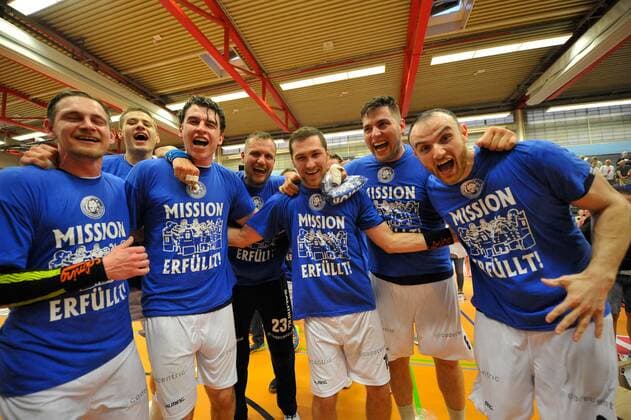 GER 2 DKB BHC06 vs Wilhelmshavener HV 20 04 2018 Klingenhalle Solingen Solingen GER 2 DKB BHC06 vs Wilhelmshavener HV pictured cheering Milan Kotrc BHC 15 Maximilian Leon Bettin BHC 2 Bastian Rutschmann BHC 23 Tomas Babak BHC 19 Leos Petrovsky BHC 6 and Bogdan Criciotoiu BHC 90 nordphotox xFreund nph00018