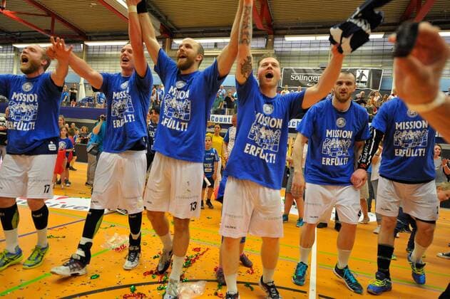 GER 2 DKB BHC06 vs Wilhelmshavener HV 20 04 2018 Klingenhalle Solingen Solingen GER 2 DKB BHC06 vs Wilhelmshavener HV in picture Cheers from Jan Artmann BHC 17 Jonas Dell BHC 9 Kristian Nippes BHC 13 Arnor Thor Gunnarsson BHC 11 Bogdan Criciotoiu BHC 90 nordphotox xFreund nph00018