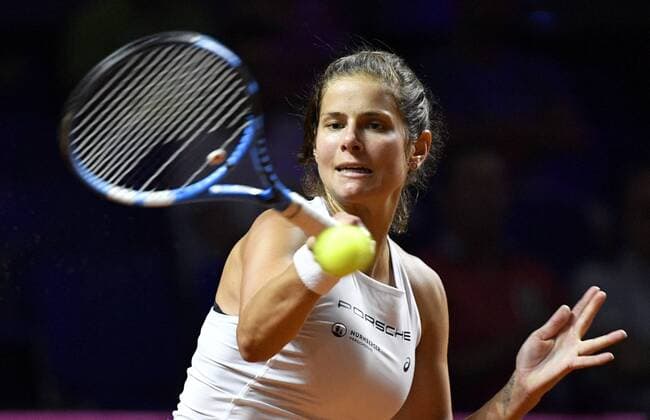 Julia Görges GER Action Tennis Women Team Germany Germany Fed Cup Fed Cup 2018 Semifinal Germany GER vs Czech Republic CZE Porsche Arena Stuttgart 21 22 04 2018 Fed Cup Semi Final GER CZE Porsche Arena Stuttgart 2018