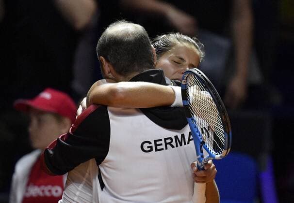 Julia Görges GER celebrates cheering Gestures Gesture Embrace with FED CUP Tennis Team Principal Captain Jens Gerlach GER Tennis Women Team Germany Germany Fed Cup Fedation FedCup 2018 Semi Final Germany GER vs Czech Republic CZE Porsche Arena Stuttgart 21 22 04 2018 Fed Cup Semifinals GER CZE Porsche Arena Stuttgart 2018
