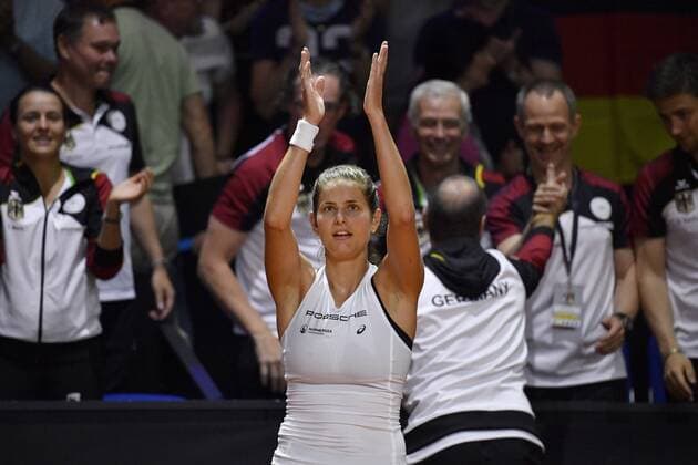 Julia Görges GER celebrates cheering gestures gesture thanks to spectators Tennis Women Team Germany Germany Fed Cup Federations FedCup 2018 Semifinals Germany GER vs Czech Republic CZE Porsche Arena Stuttgart 21 22 04 2018 Fed Cup Semifinals GER CZE Porsche Arena Stuttgart 2018