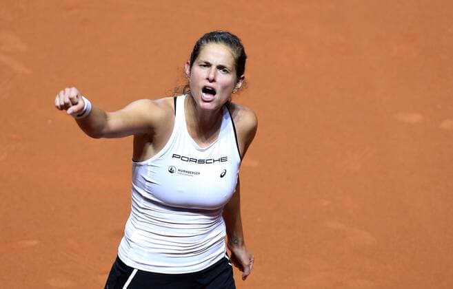 BAU 22 04 2018 Stuttgart Tennis Fed Cup GER vs CZE Julia Görges GER cheers and clenches his fist