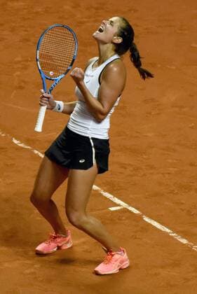 Cheers and Joy with Julia Görges GER Germany Stuttgart Sport Tennis FedCup World Group Semifinals Germany vs Czech Republic on 22 04 2018 Porsche Arena