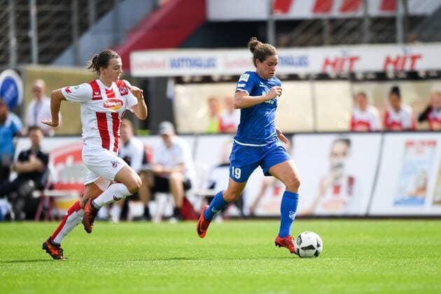 Meikayla Jean Maree Moore Cologne 15 Follow Nina Burger Sand 19 Alone on the Goal Football Alliance Women Bundesliga 1 FC Köln SC Sand xmkx
