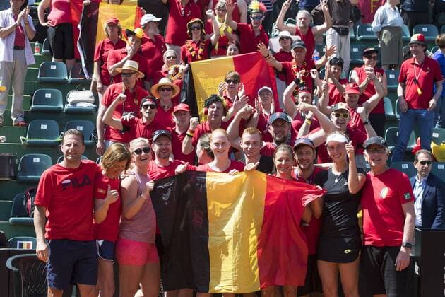 Belgium Assistant coach Laurence Courtois, Belgian Ysaline Bonaventure, Belgian Alison Van Uytvanck, Belgian Kirsten Flipkens, Belgian Elise Mertens and Belgian captain Ivo Van Aken celebrate after winning a tennis game between Italian Sara Errani and Belgian Elise Mertens WTA Tennis Damen 17), the third rubber of this weekend s Fed Cup World Group Play Off meeting between Italy and Belgium in Genoa, Italy, Sunday 22 April 2018. LAURIExDIEFFEMBACQ  x05334062x