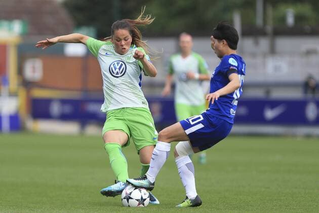 Sara Björk Gunnarsdottir VfL Wolfsburg 7 Ji So Yun Chelsea LFC 10 Duel Combat tackle Soccer UEFA Women s Champions League Chelsea LFC VfL Wolfsburg xtgx