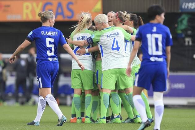 Alexandra Popp VfL Wolfsburg 11 Cheers Torjubel celebrates over the gate celebrate the goal celebration Chelsea disappointed looks disappointed dejected disappointed Football UEFA Womens Champions League Chelsea LFC VfL Wolfsburg xtgx