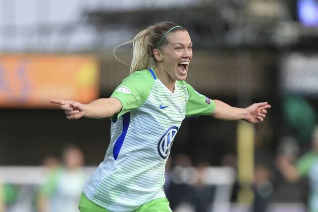 Lara Dickenmann VfL Wolfsburg 21 Cheers Torjubel celebrates the goal celebrate the goal celebration Football UEFA Womens Champions League Chelsea LFC VfL Wolfsburg xtgx