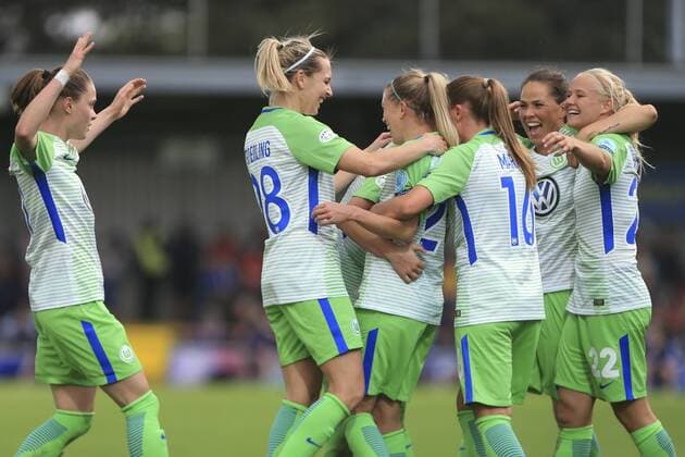 Lara Dickenmann VfL Wolfsburg 21 rejoote Torjubel celebrates the goal celebrate the goal celebration Football UEFA Womens Champions League Chelsea LFC VfL Wolfsburg xtgx