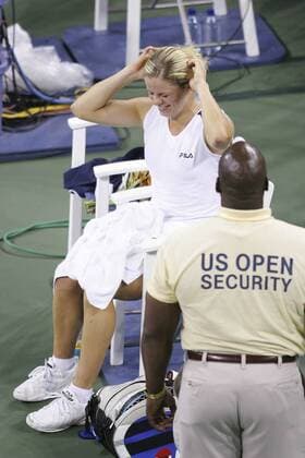 Tennis, US Open Damen Finale 2005, Kim Clijsters - Mary Pierce BRU374 - - NEW YORK, UNITED STATES: Kim Clijsters celebrates after winning the women s final at the 2005 US Open Tennis Tournament at the US Tennis Center in Flushing Meadows, New York Saturday 10 September 2005. Clijsters defeated Mary Pierce 6-3, 6-1. PHILIPPExBUISSIN  x3369107x