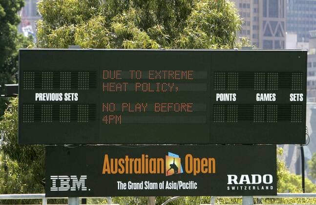 BRU265 - - MELBOURNE, AUSTRALIA : Matches are delayed due to the extreme heat policy at the 2006 Australian Open tennis tournament in Melbourne, Australia, Saturday 21 January 2006. PHILIPPExBUISSIN  x3803199x