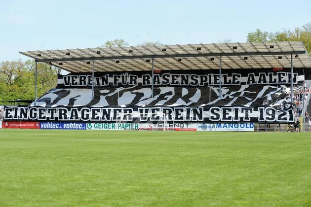 Soccer 3 Liga 35 Matchday VfR Aalen VfL Osnabrück on 22 04 2018 in the Ostalb Arena in Aalen Fans from Aalen with a choreography at the start of the match MT