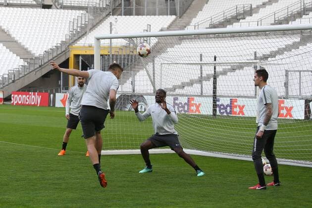 SOCCER - EL, Marseille vs RBS MARSEILLE,FRANCE,25.APR.18 - SOCCER - UEFA Europa League, semifinal, Olympique de Marseille vs Red Bull Salzburg, training. Image shows Duje Caleta-Car, Jerome Onguene and Cican Stankovic (RBS). GEPAxpictures xMathiasxMandl