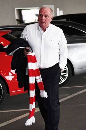 25 04 2018 xjhx Football Champions League FC Bayern Muenchen Real Madrid emspor v l President Uli Hoeness FC Bayern Munich on arrival at the Allianz Arena Muenchen
