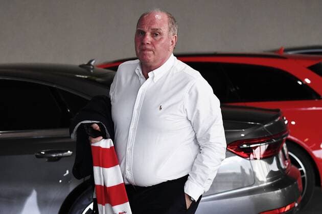 25 04 2018 xjhx Football Champions League FC Bayern Muenchen Real Madrid emspor v l President Uli Hoeness FC Bayern Munich on arrival at the Allianz Arena Muenchen