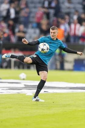 GER UEFA CL Bayern Muenchen GER vs Real Madrid ESP 25 04 2018 Allianz Arena Muenchen GER UEFA CL Bayern Muenchen GER vs Real Madrid ESP Semi finale in the picture Toni Kroos Real 8 nordphotox xStraubmeier nph00004