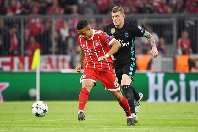 25 04 2018 xjhx Football Champions League Muenchen Real Madrid emspor v th Thiago FC Bayern Munich Muenchen Toni Kroos Real Madrid Muenchen