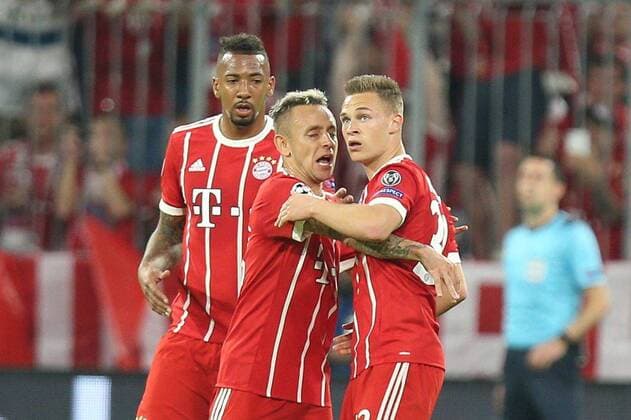 l Torjubel by Jerome Boateng 17 Bayern Munich Rafinha 13 Bayern Munich Joshua Kimmich 32 Bayern Munich to 1 0 Bayern Munich vs Real Madrid Soccer Semi Finals Champions League 25 04 2018 Muenchen Bayern Germany Copyright: xkolbert-press ChristianxKolbertx