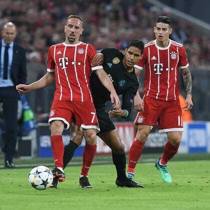 Franck Ribery Munich front Raphael Varane Madrid center James Rodriguez Munich in the back. Football Champions League semi-finals FC Bayern Munich Real Madrid on 25 04 2018 in the Allianz Arena in Munich xRx