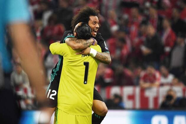 25 04 2018 xjhx Football Champions League Bayern Munich Real Madrid emspor v l Torjubel Goal celebration celebrate the goal to 1 2 by Marco Asensio Real Madrid Marcelo Real Madrid Keylor Navas Real Madrid Muenchen