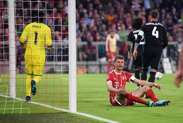 FOOTBALL CHAMPIONS LEAGUE SEASON 2017 2018 SEMINAL AFFAIRS FC Bayern Muenchen Real Madrid 25 04 2018 Thomas Mueller FC Bayern Muenchen Muenchen