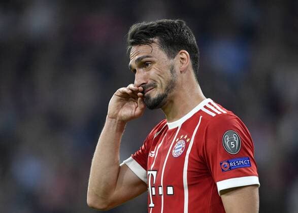 Mats Hummels FC Bayern Munich Gesture Gestalten disappointed Bayern Munich FCB Real Madrid CF UEFA Champions League CL Semi-Finals First leg Match 1 Season 2017 2018 Munich Allianz Arena 25 04 2018 FC Bayern Munich FCB vs Real Madrid CF