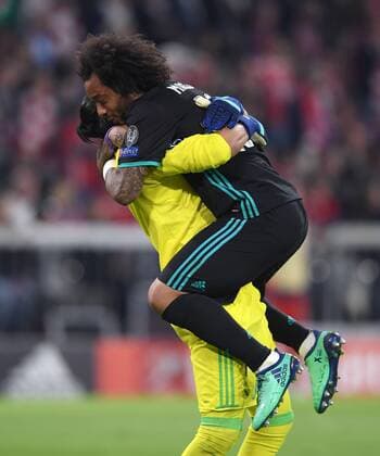 FOOTBALL CHAMPIONS LEAGUE SEASON 2017 2018 SEMI-FINAL GAME FC Bayern Muenchen Real Madrid 25 04 2018 Torjubel after the 2 1 goalkeeper Keylor Navas li and Marcelo re both Real Madrid Muenchen
