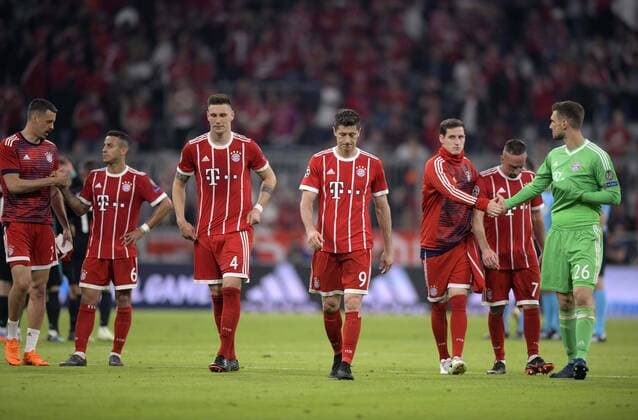 25 04 2018 Football UEFA Champions League 2017 2018 Semifinals First leg Bayern Munich Real Madrid in the Allianz Arena Munich Frustrated departure of Bayern after the defeat