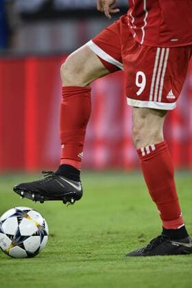 Robert Lewandowski Bayern Munich on goal Detail Bayern Munich FCB vs Real Madrid CF UEFA Champions League CL Semi Finals First Game Game 1 Season 2017 2018 Munich Allianz Arena 25 04 2018 FC Bayern Munich FCB vs Real Madrid CF